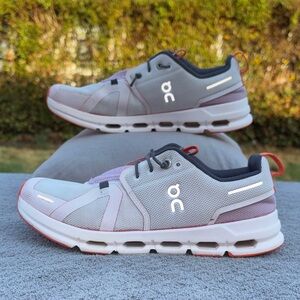 On Running Youth Kids Running Shoes in light pink colorway size 5.5 Y